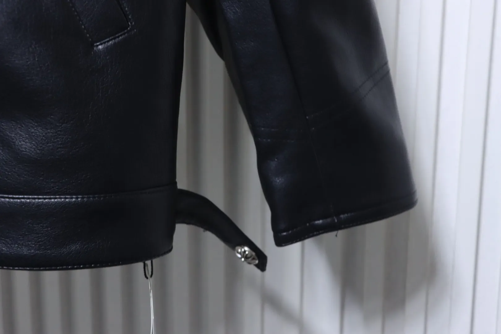 Long Sleeve Detail