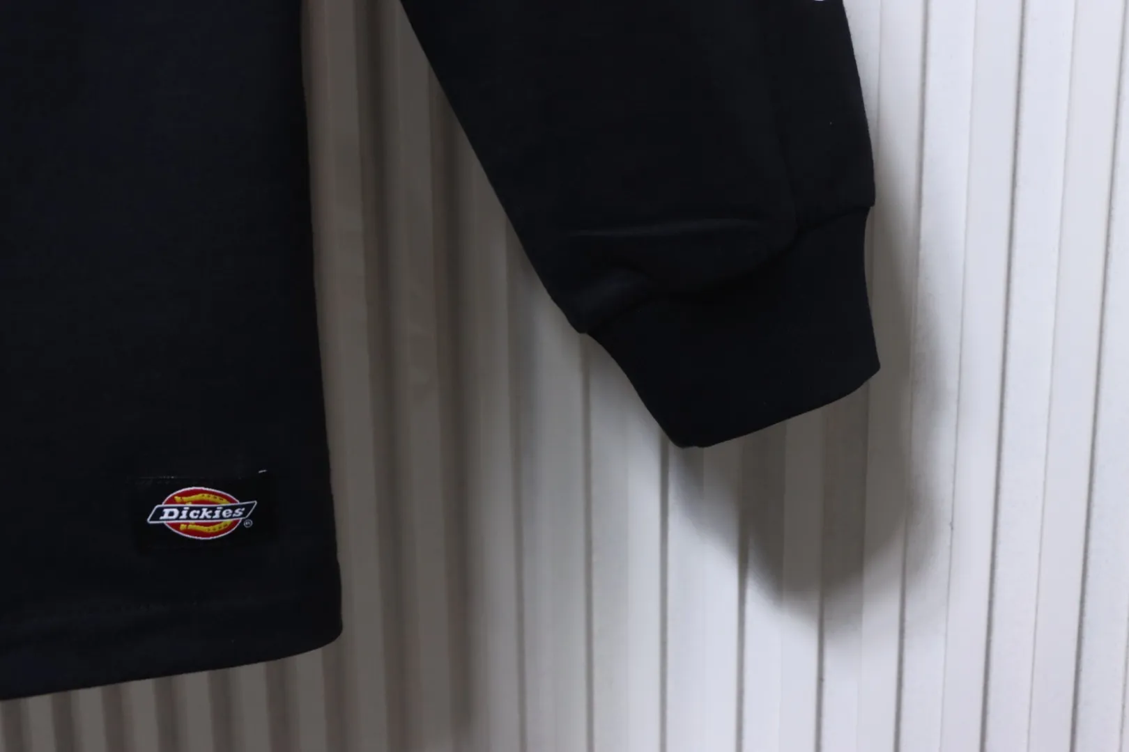 Long Sleeve Detail