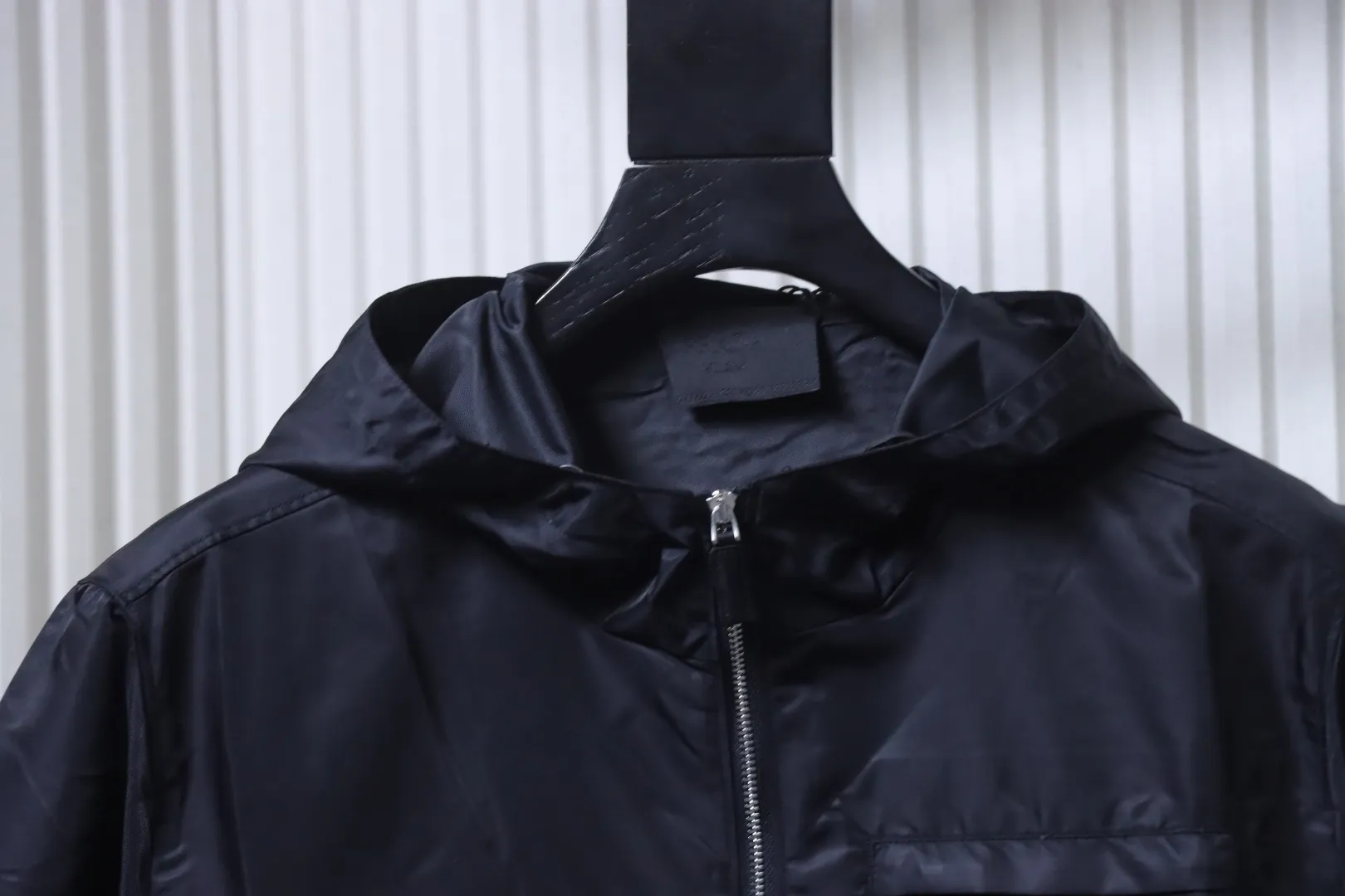 Collar Detail