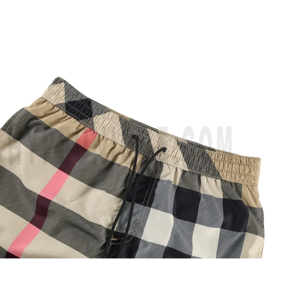 Elastic waistband detail image of the shorts