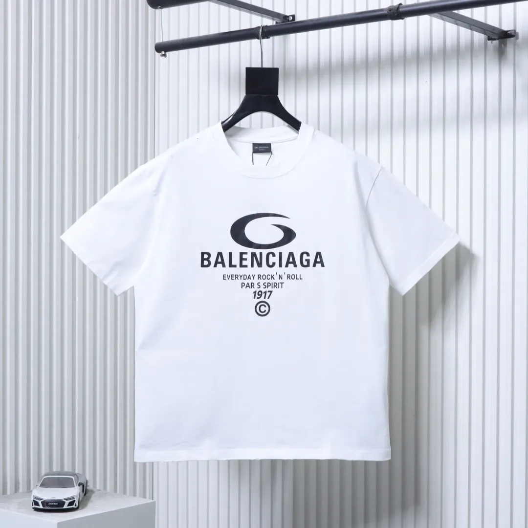BLCG Circular Letter Print Ripped T-Shirt Color White