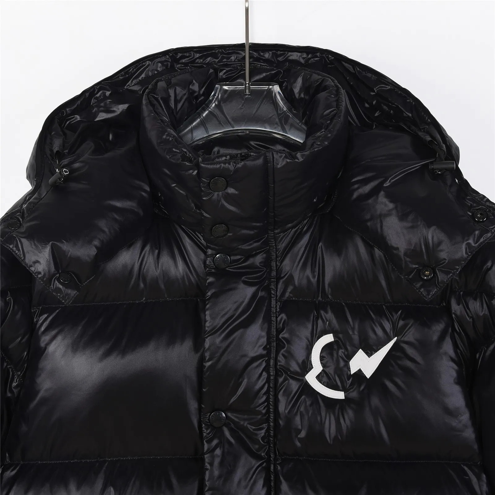 Collar Details