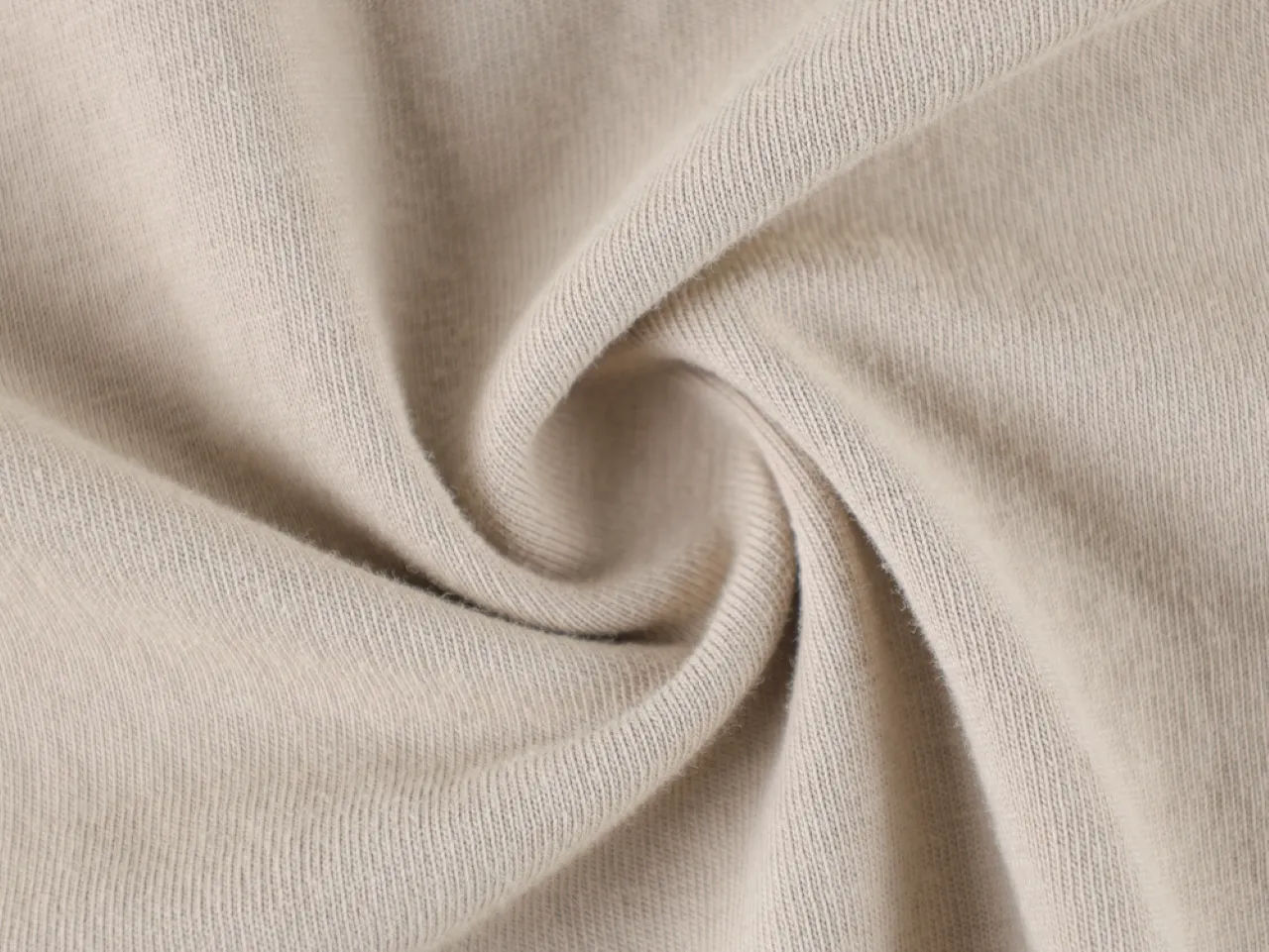 Swirl Details of T-Shirt