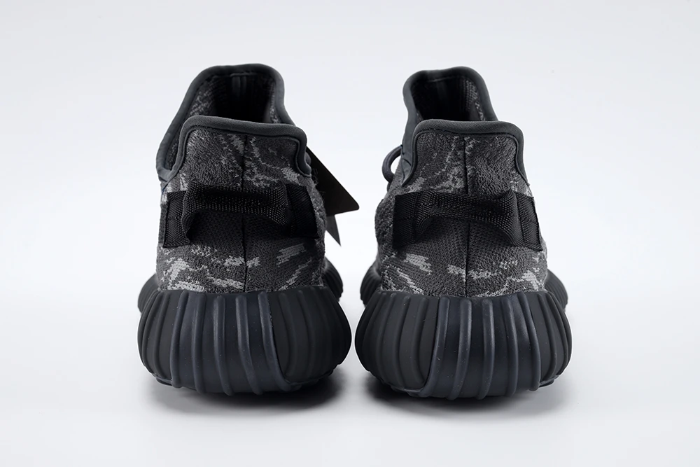 Yeezy Boost 350 V2 “Dark Salt” Reps