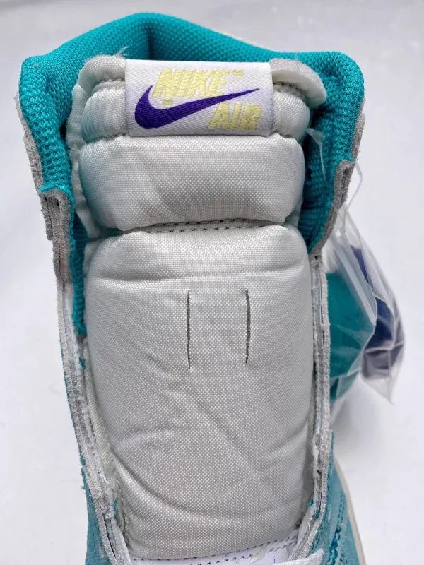 JORDAN 1 RETRO HIGH OG “TURBO GREEN” REPLICA