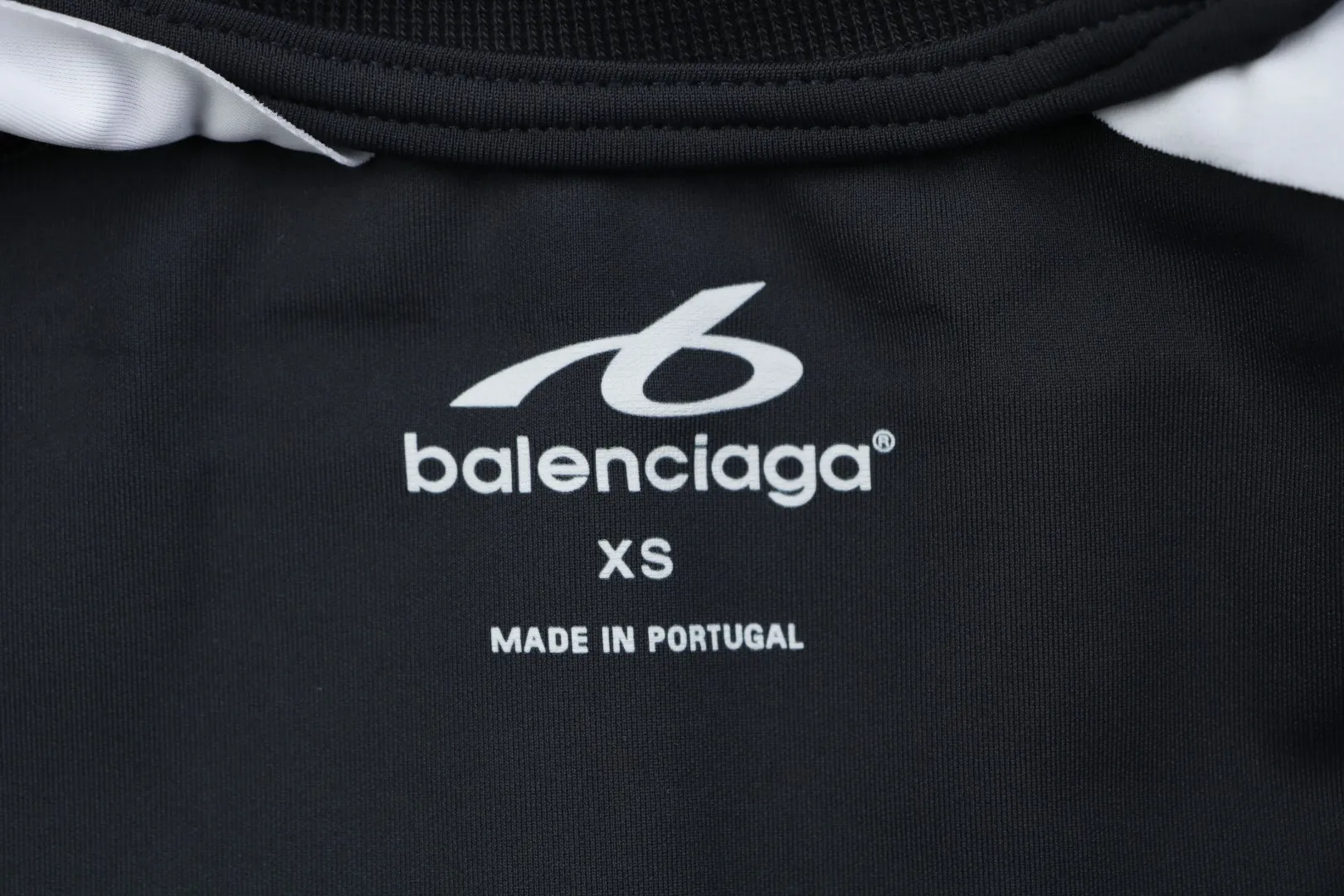 Size Label with Logo