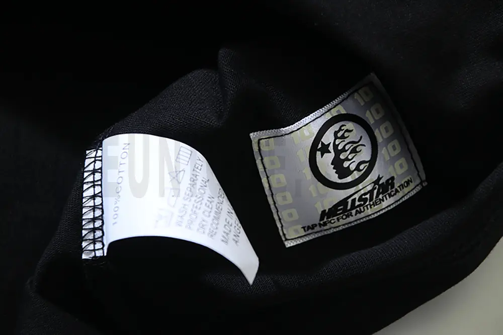 Simple and elegant wash tag with a premium texture.