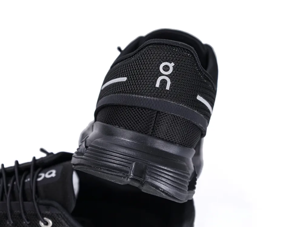 On Running Cloud 6 Black Sneakers Heel Logo Detail