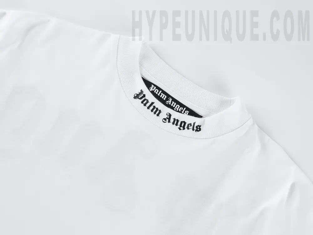 Neckline