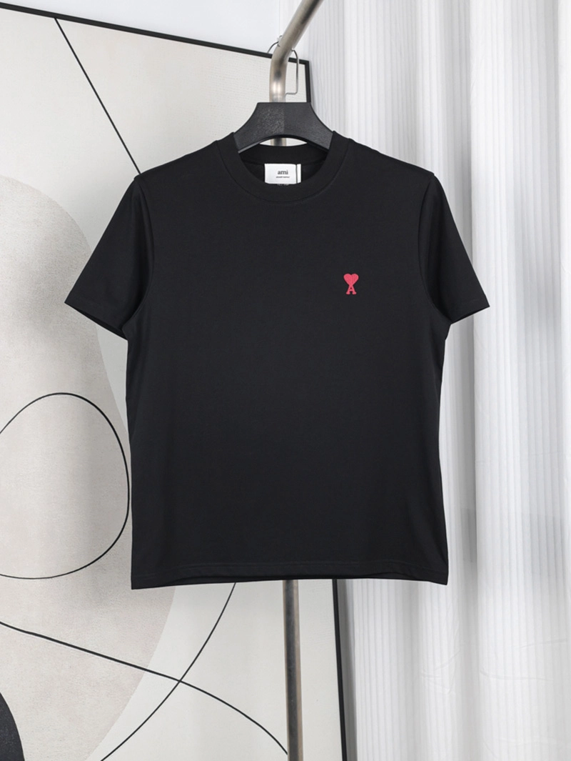 AMI Heart Logo Embroidered T-shirt