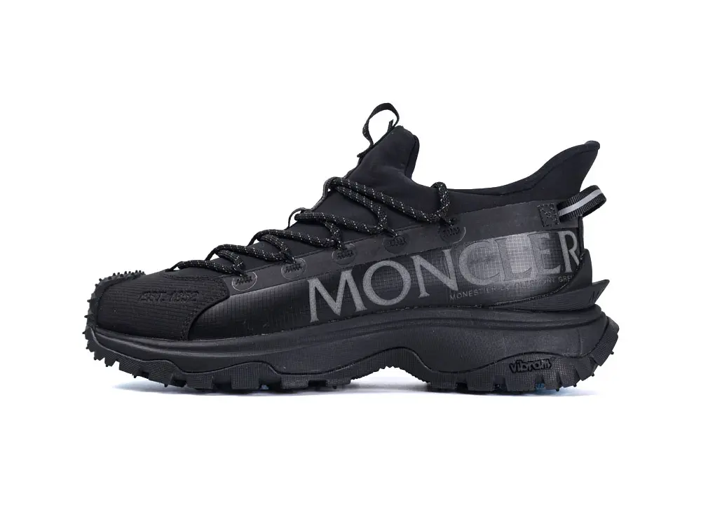 Front view of the outside of the shoe