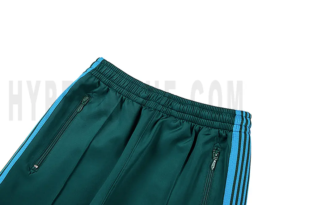 Back detail view of the green pants.