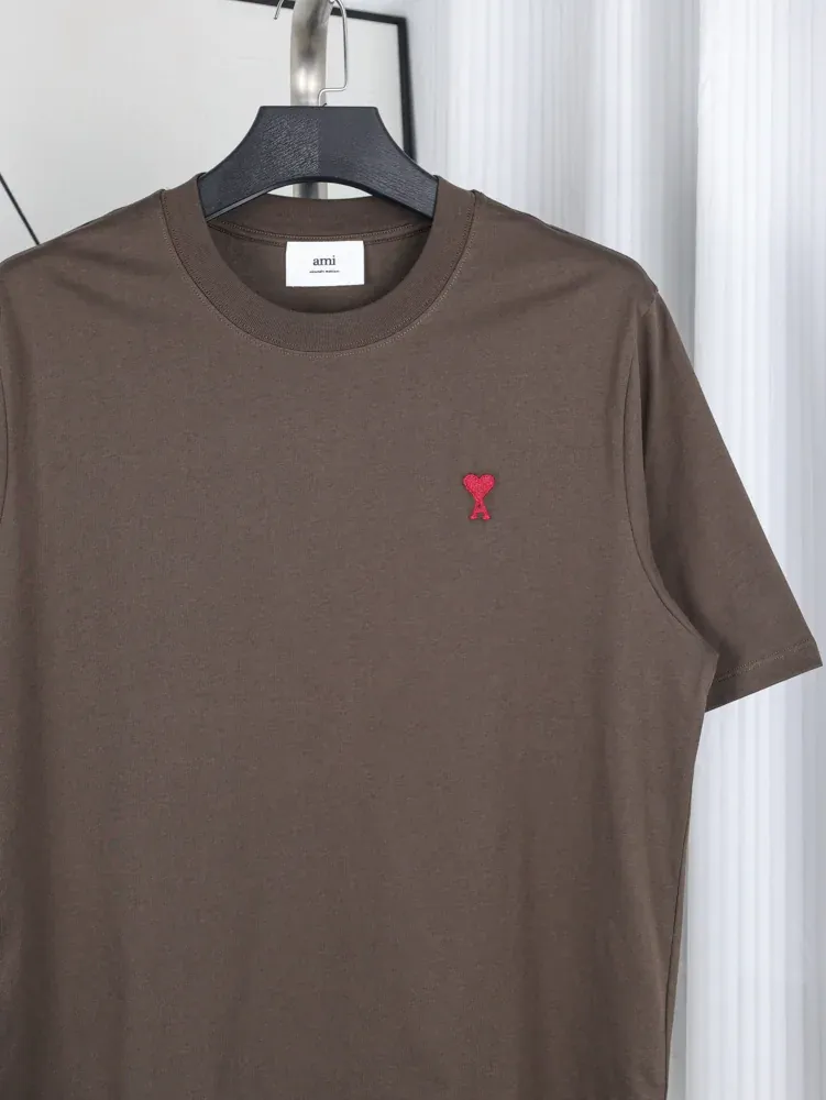 AMI Heart Logo Embroidery T-shirt