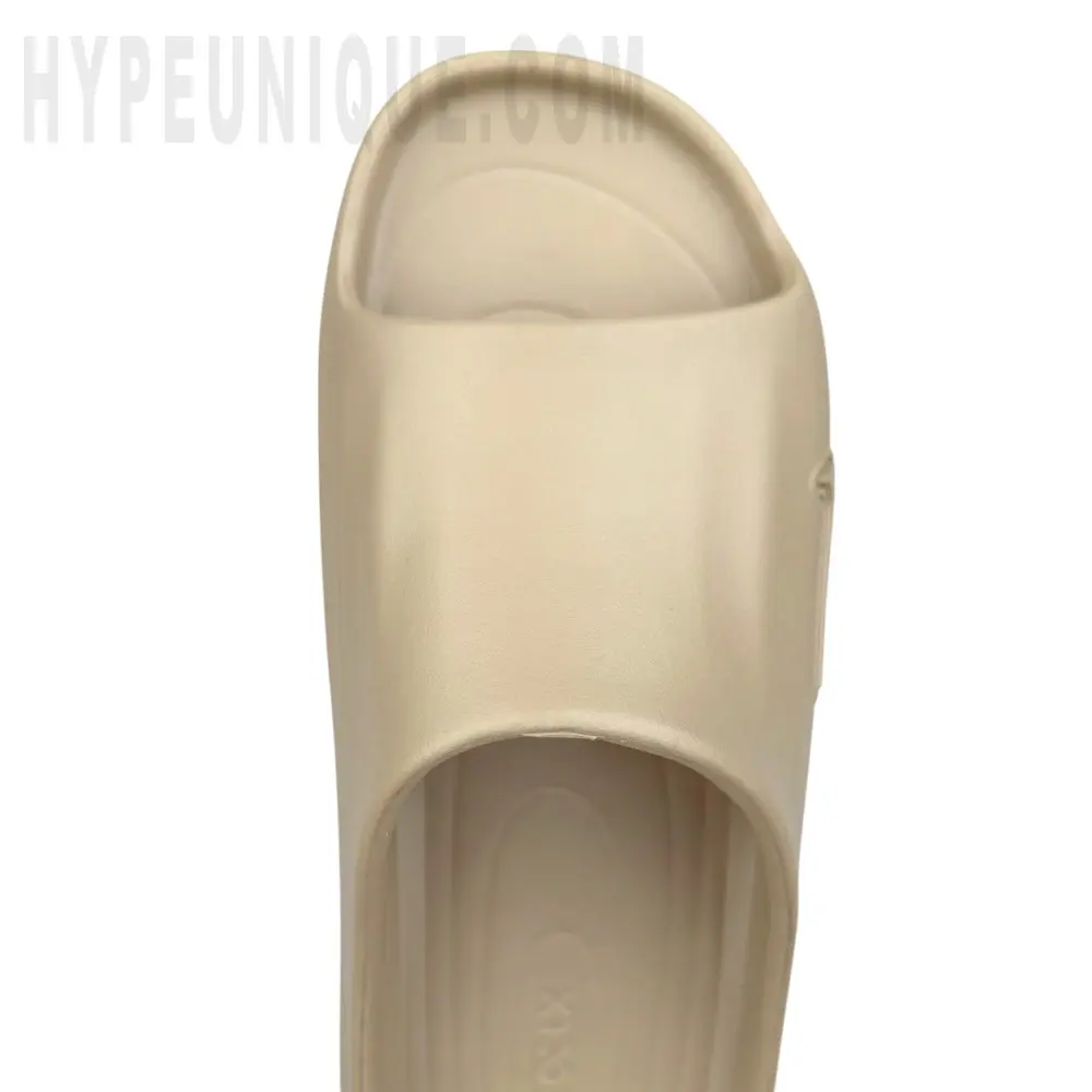 The right foot pair