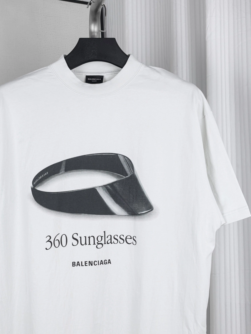 Sunglasses Logo Printed T-Shirt
