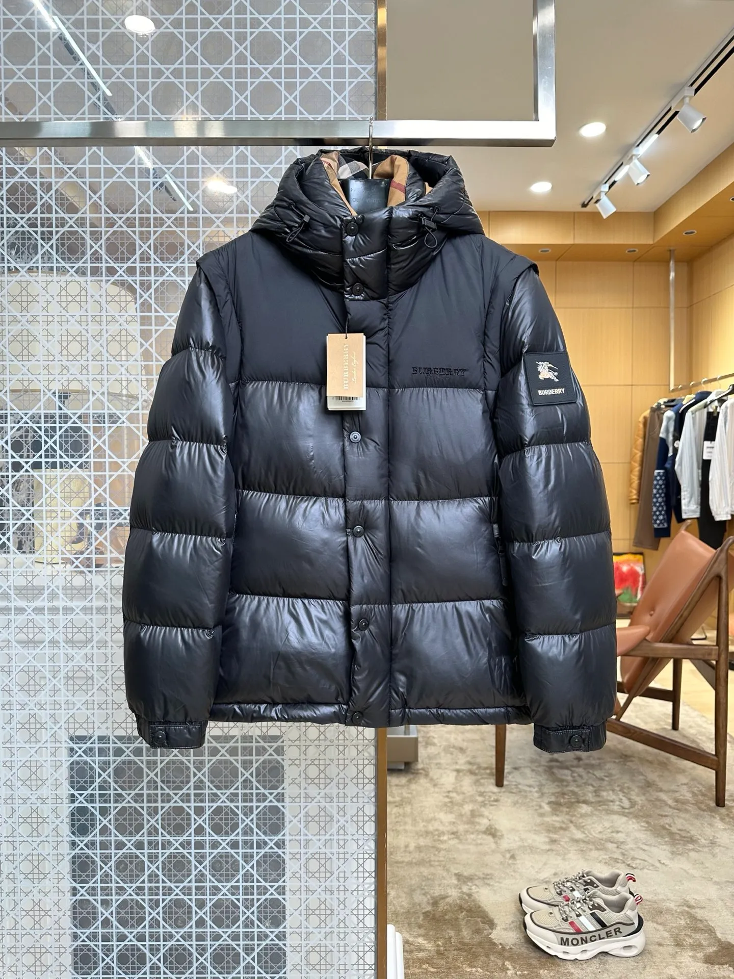 BBR 2-in-1 Detachable Sleeve Hooded Down Jacket