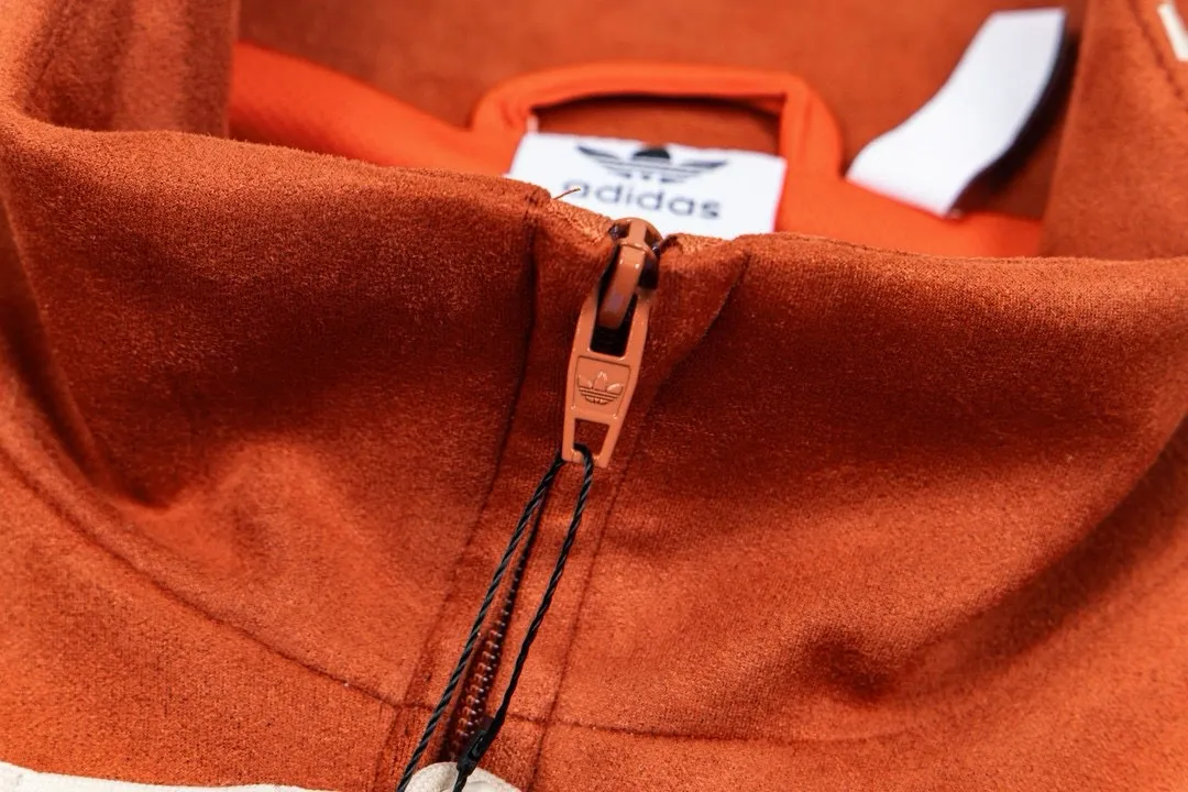 Close up neck detail