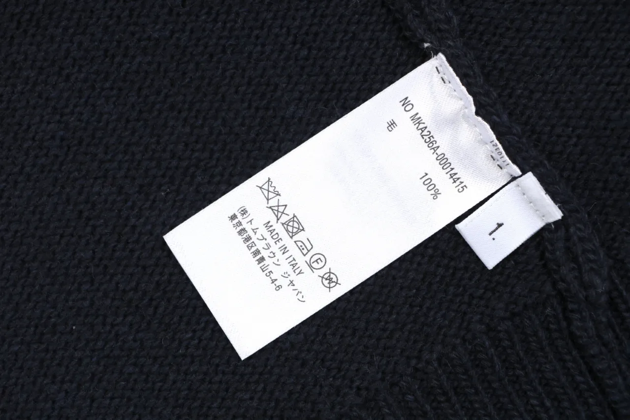 Four-Bar Back Pony Hooded Jacket care label and size tag detail