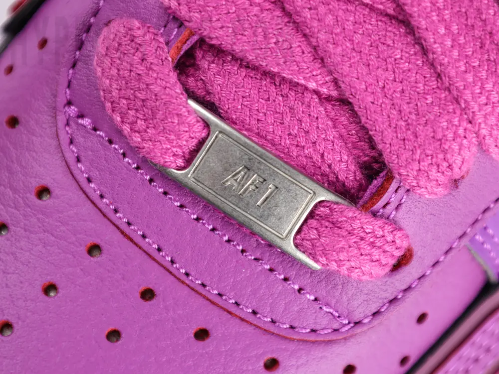 Iron buckle