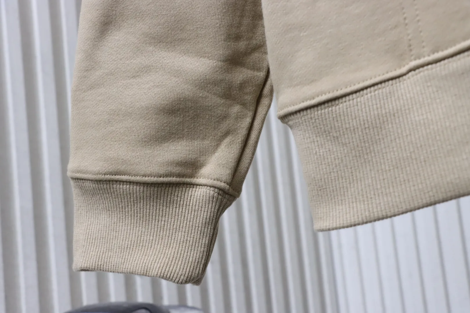 Long Sleeve Details