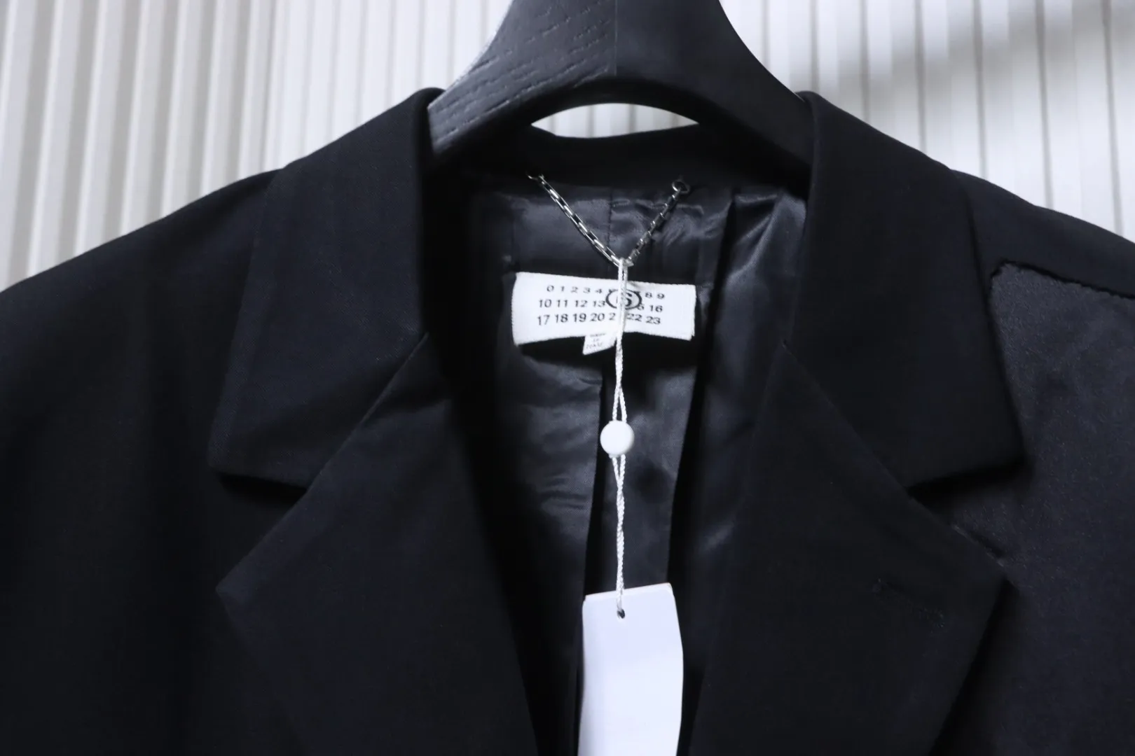 Collar Detail