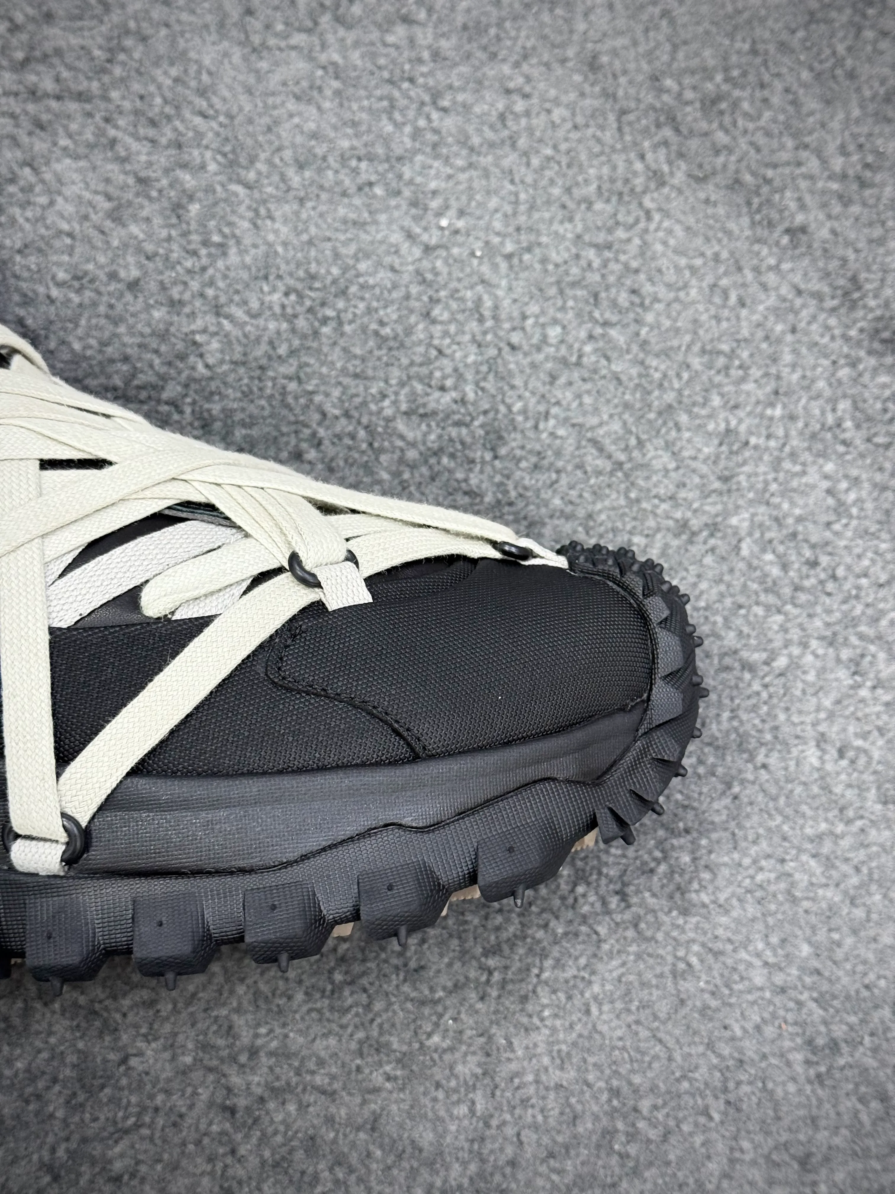 Front Toe Detail