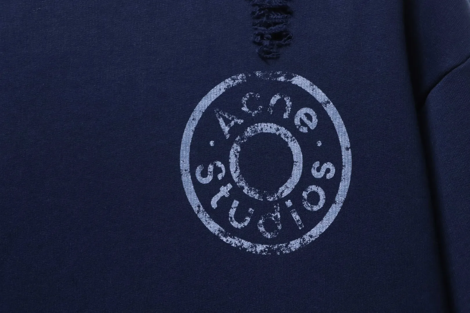 Logo Detail