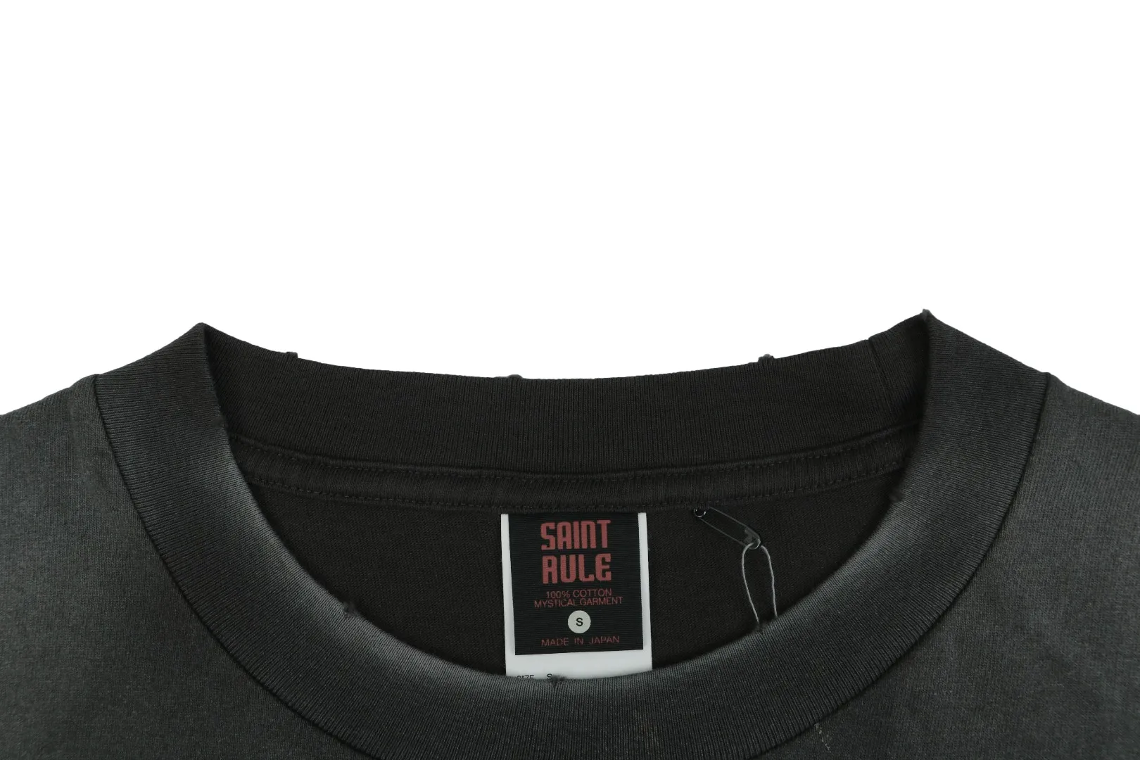Neckline