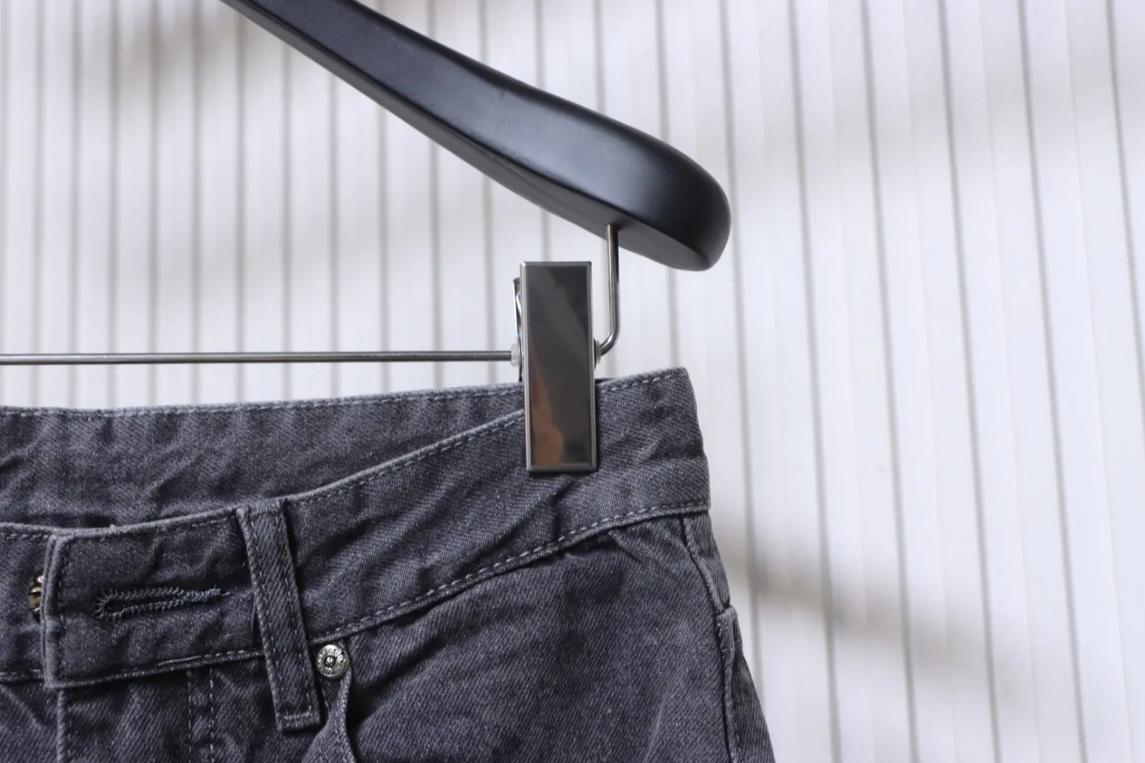 Half View Waistline