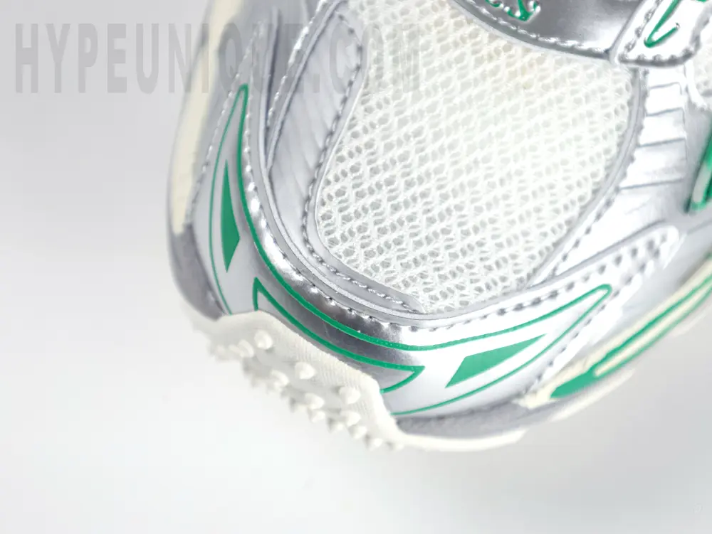 Mesh toe cap