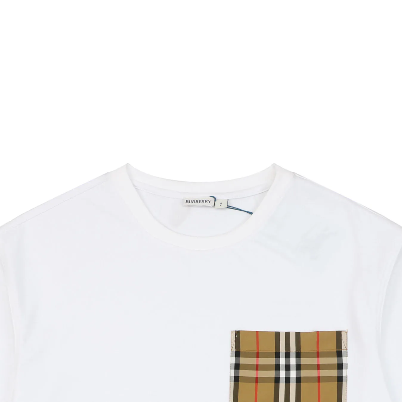 Neckline with visible pocket