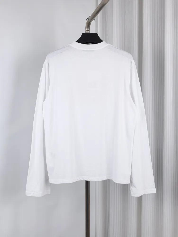 Back detail of Sleeve Shirt