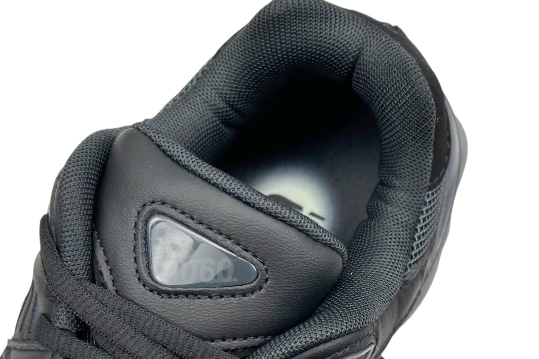 the shoe mouth