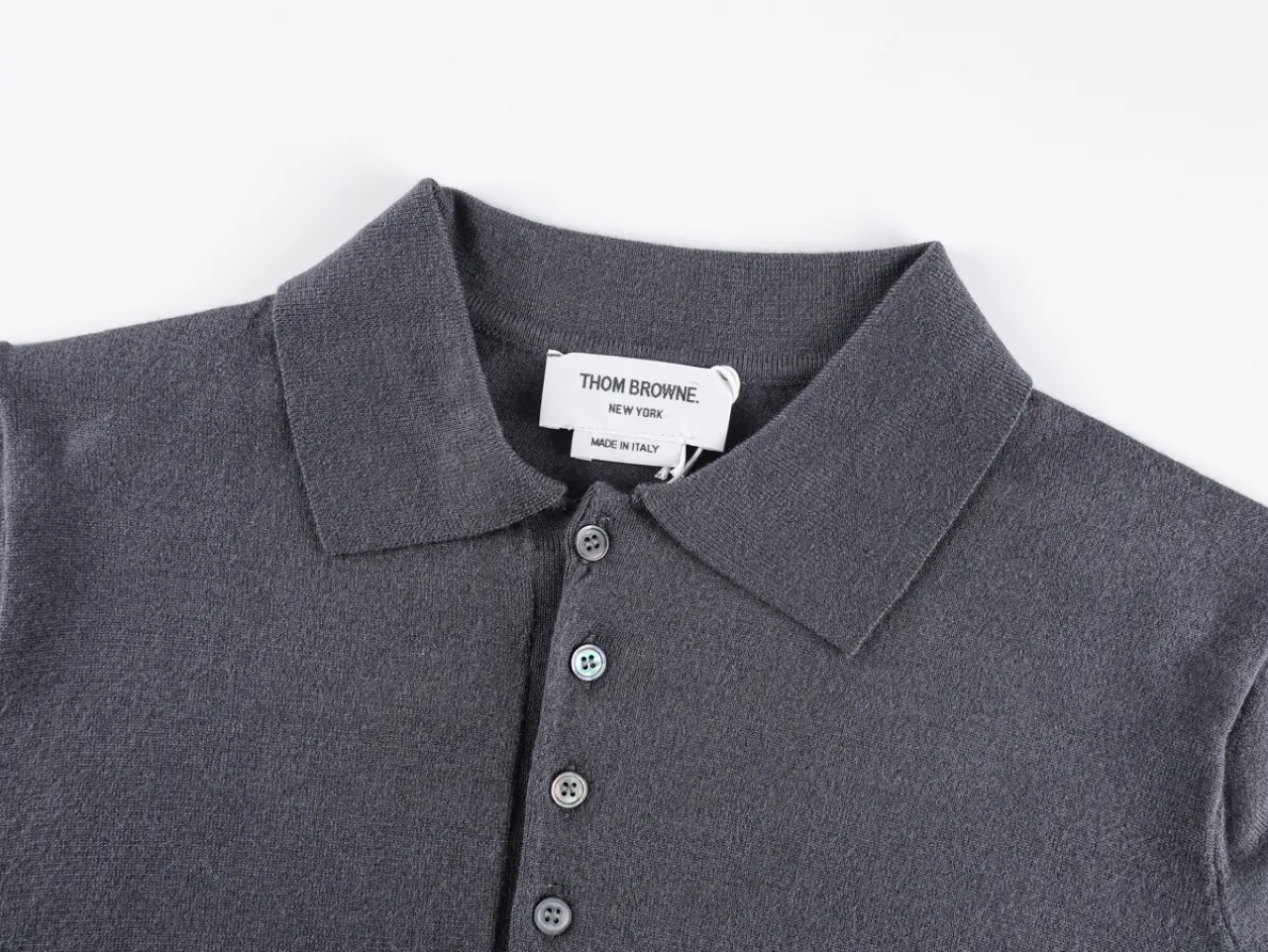 Collar Detail