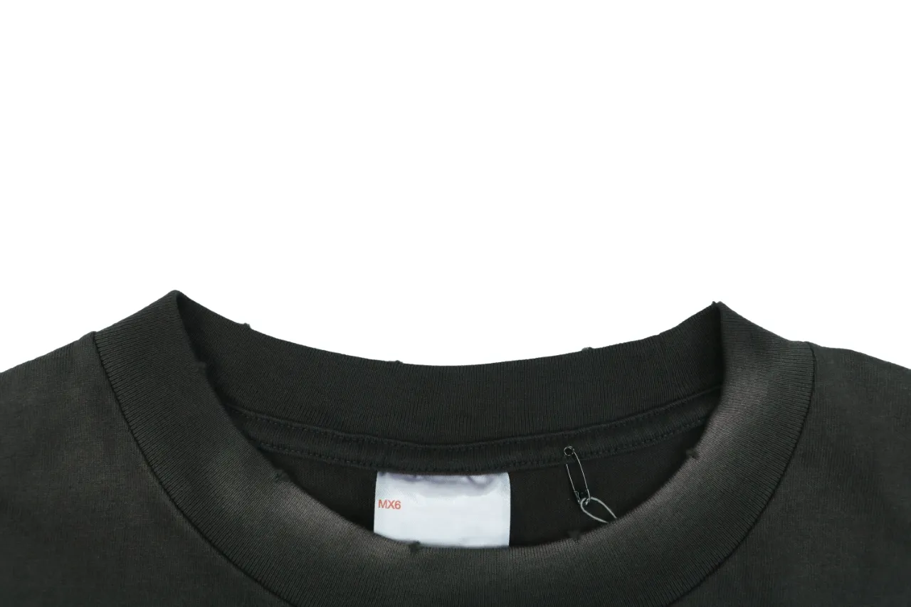 Neckline