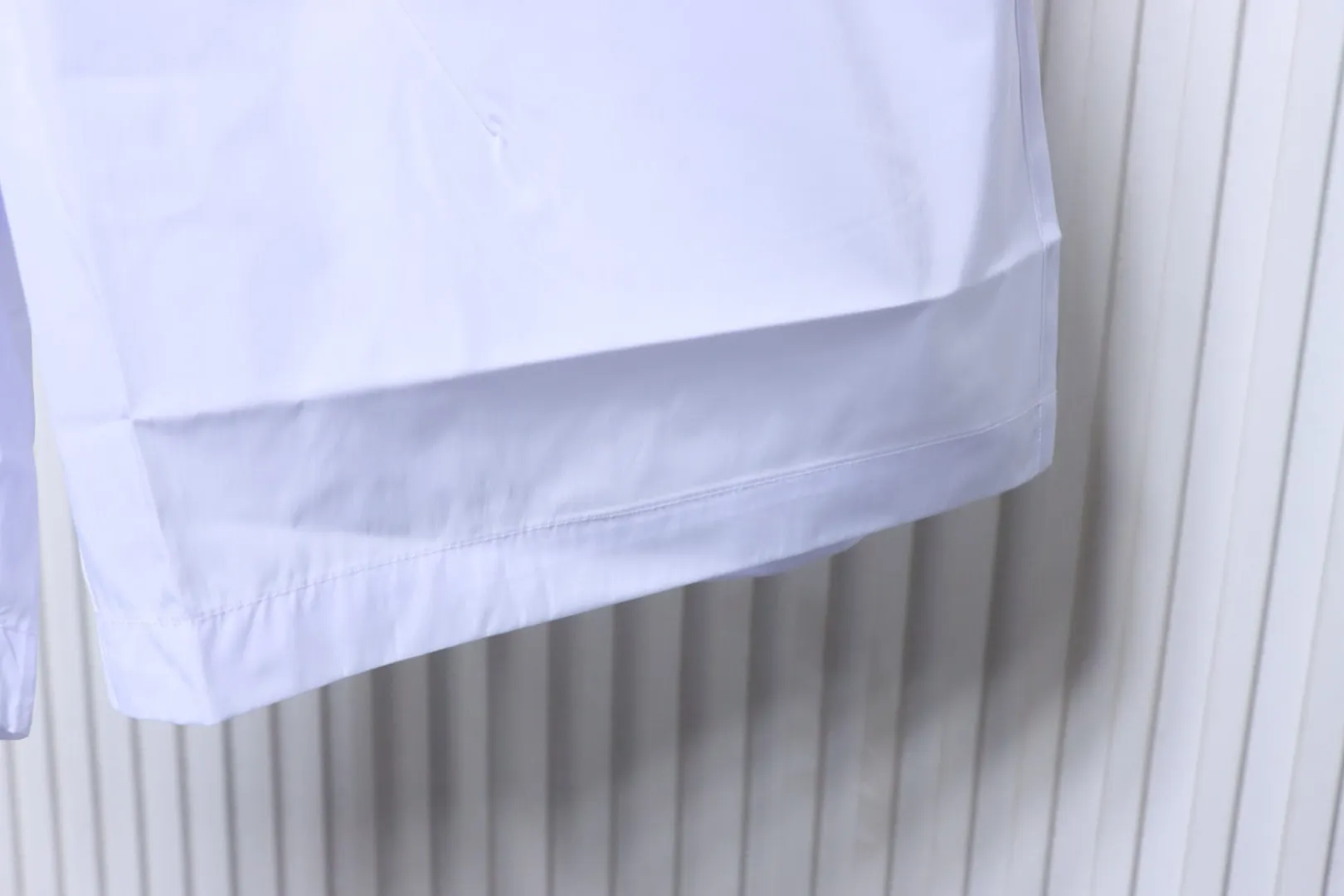 Bottom Hem Detail