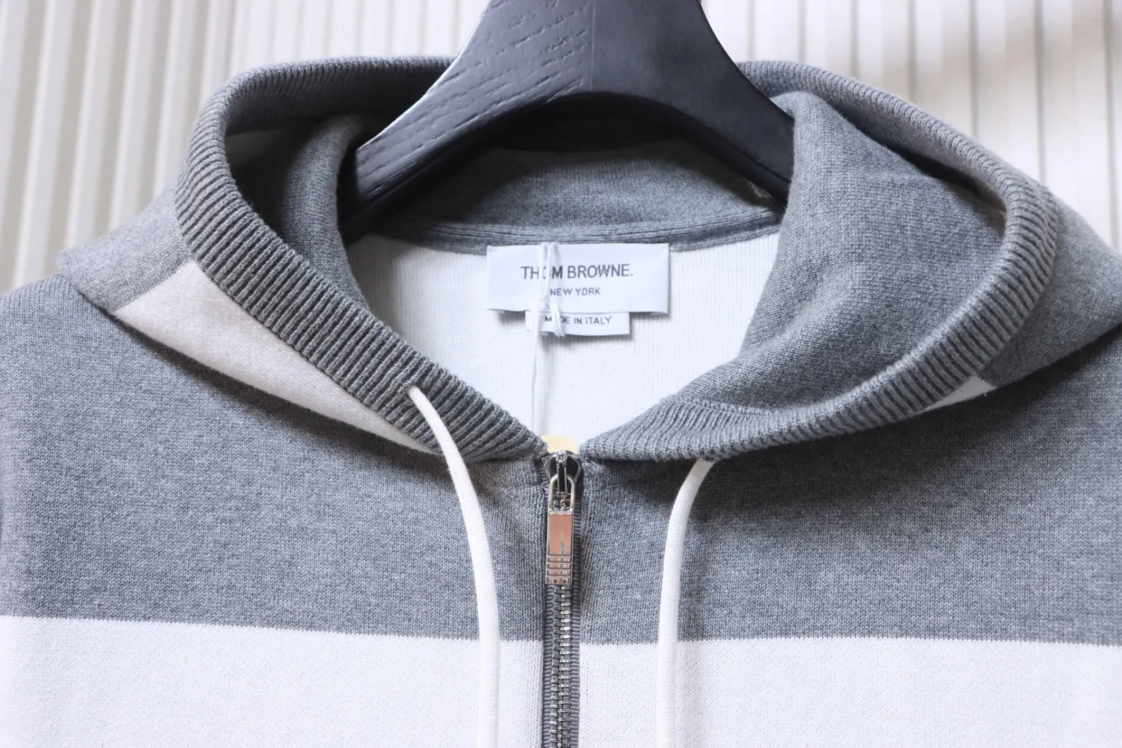 Collar Detail