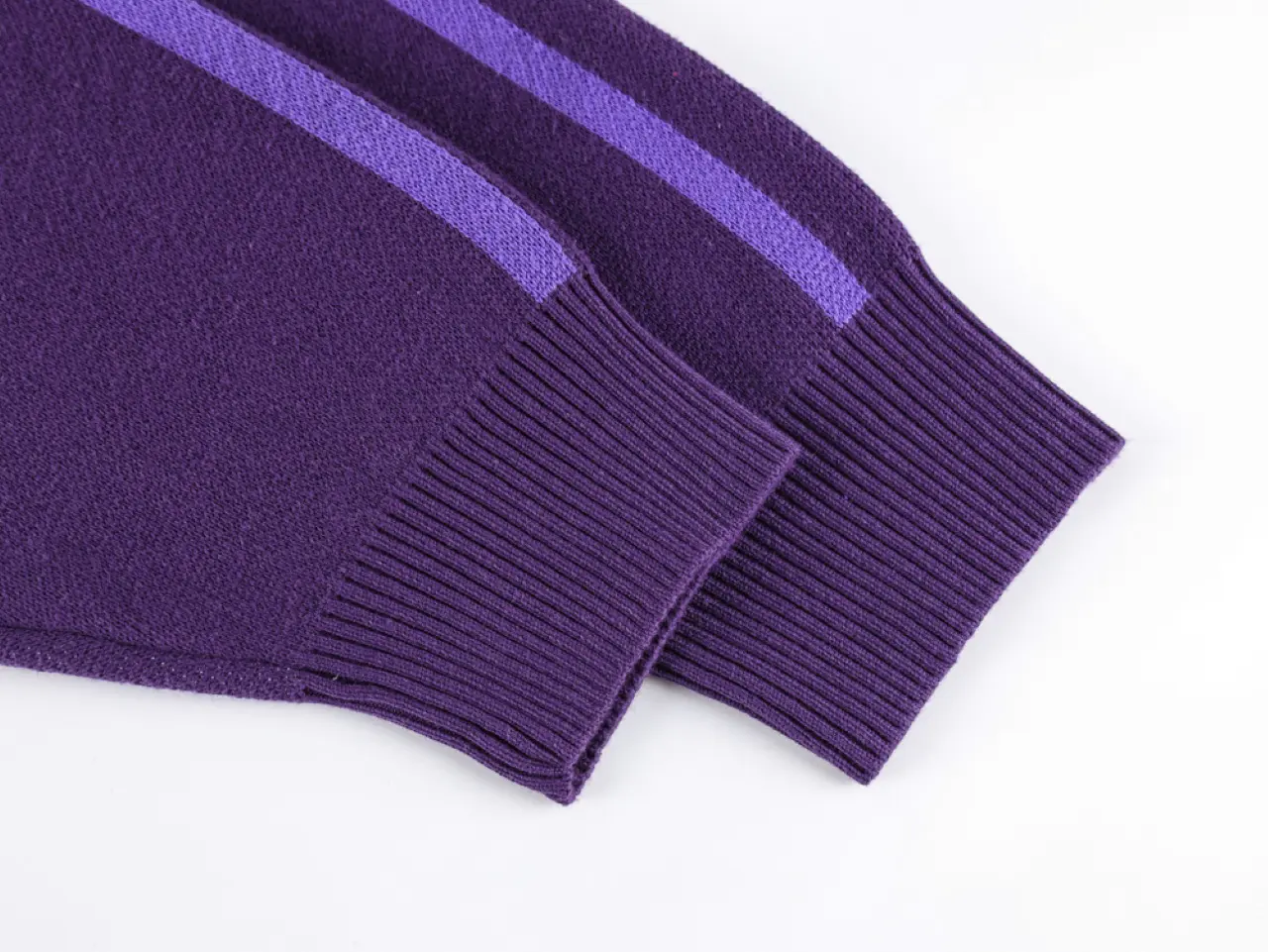 Details of the purple sleeves