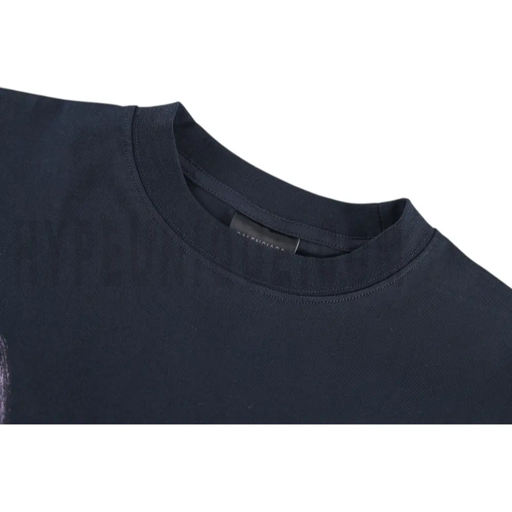 Round neckline