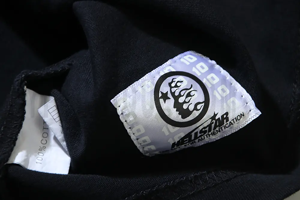 Simple and elegant tag with a premium texture.