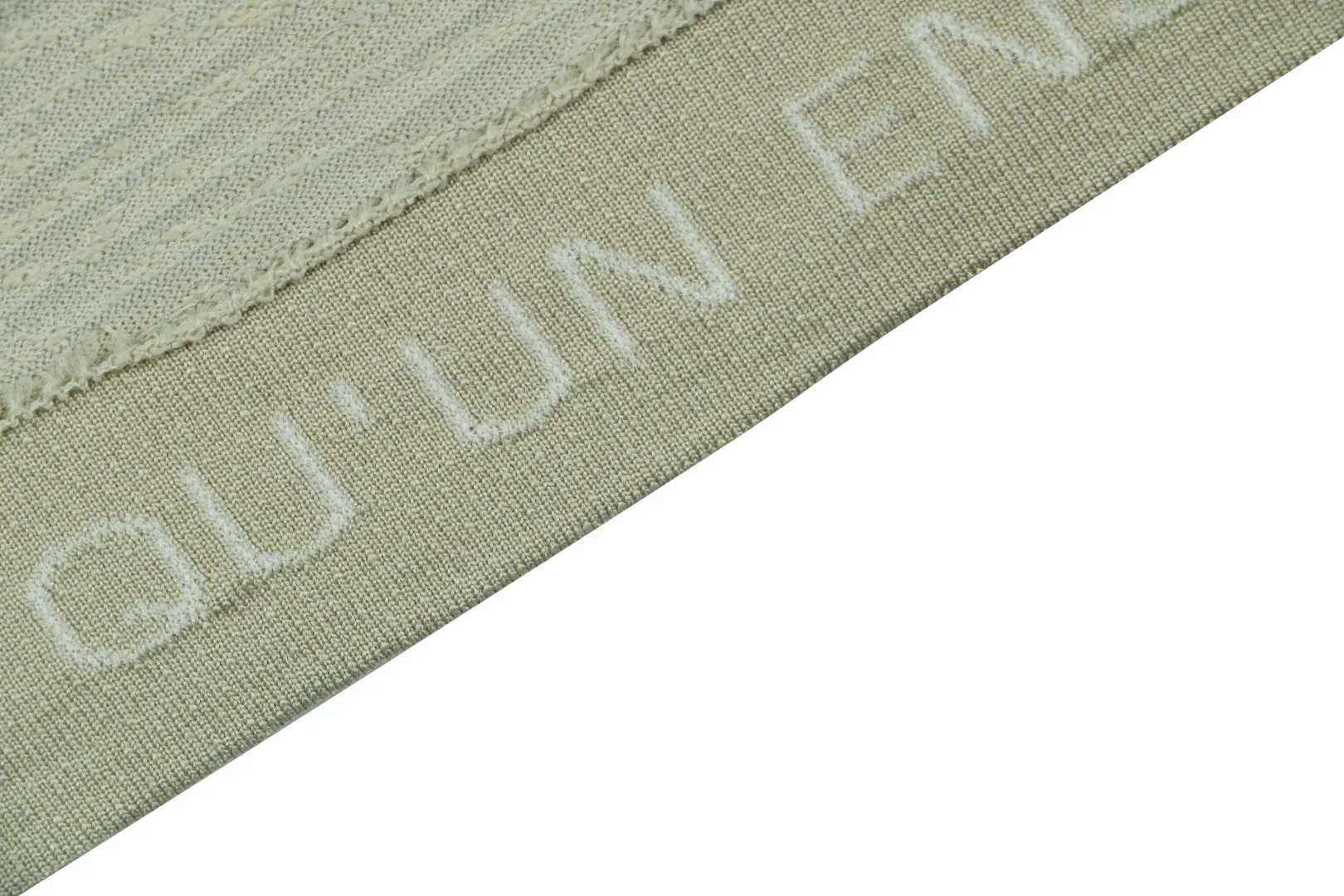 Bottom Hem Detail