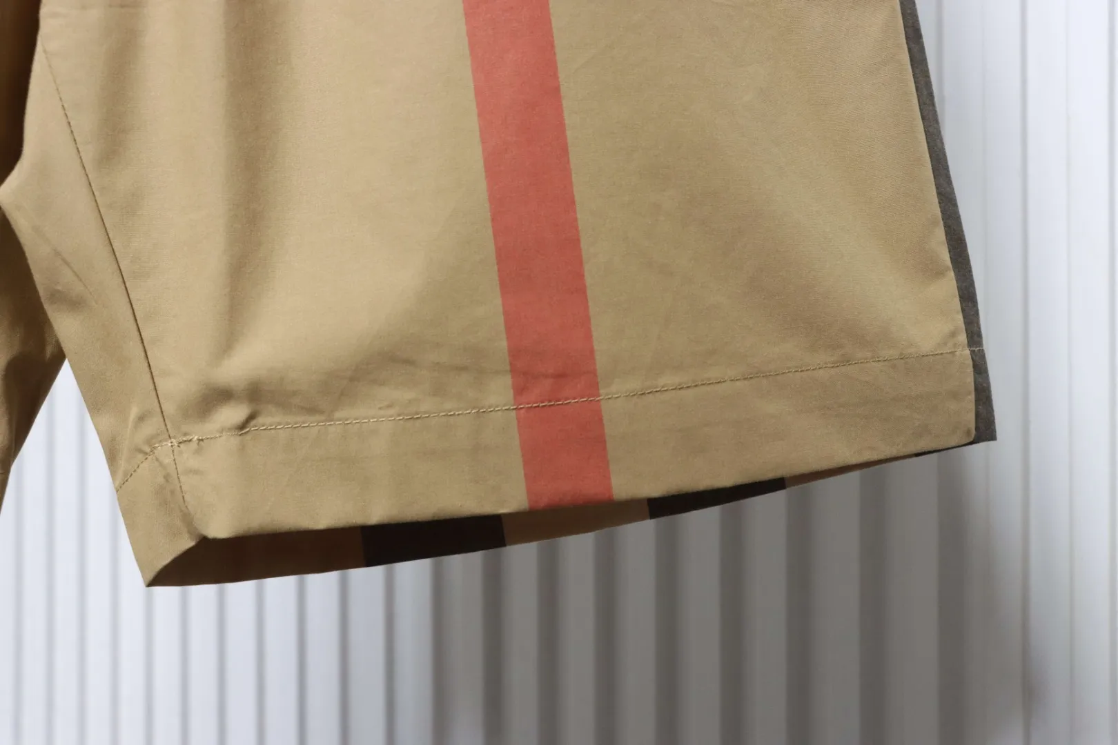 Bottom Hem Detail
