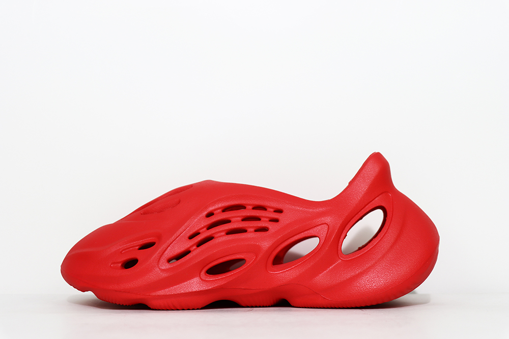 Yeezy Foam Runner ‘Vermilion’ Replica
