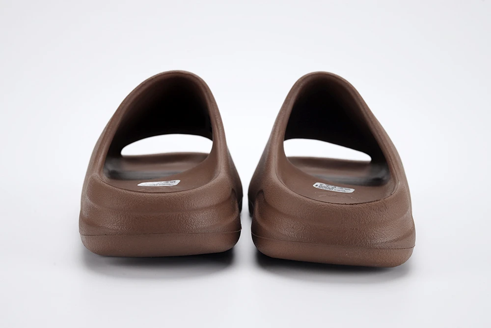 Yeezy Slide “Flax” GX6141 MATTE