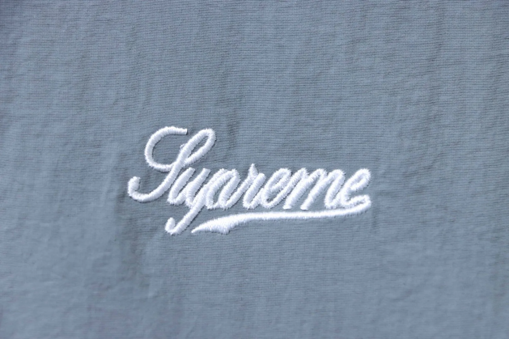 Logo Supreme Embroided