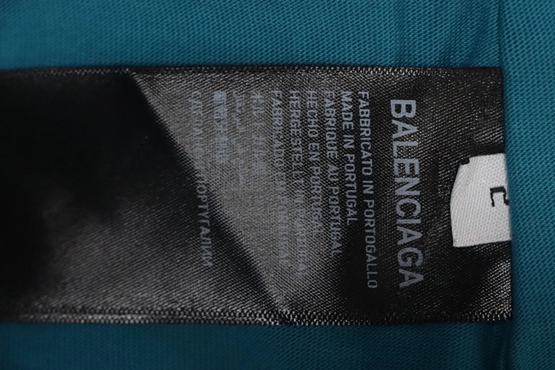 Patch Letter Reverse Stitch Hole T-Shirt