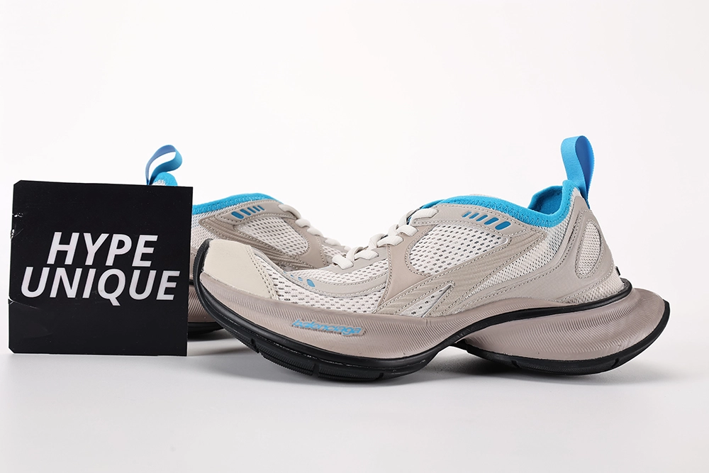 MEN’S CIRCUIT TRAINERS IN BEIGE/BLUE