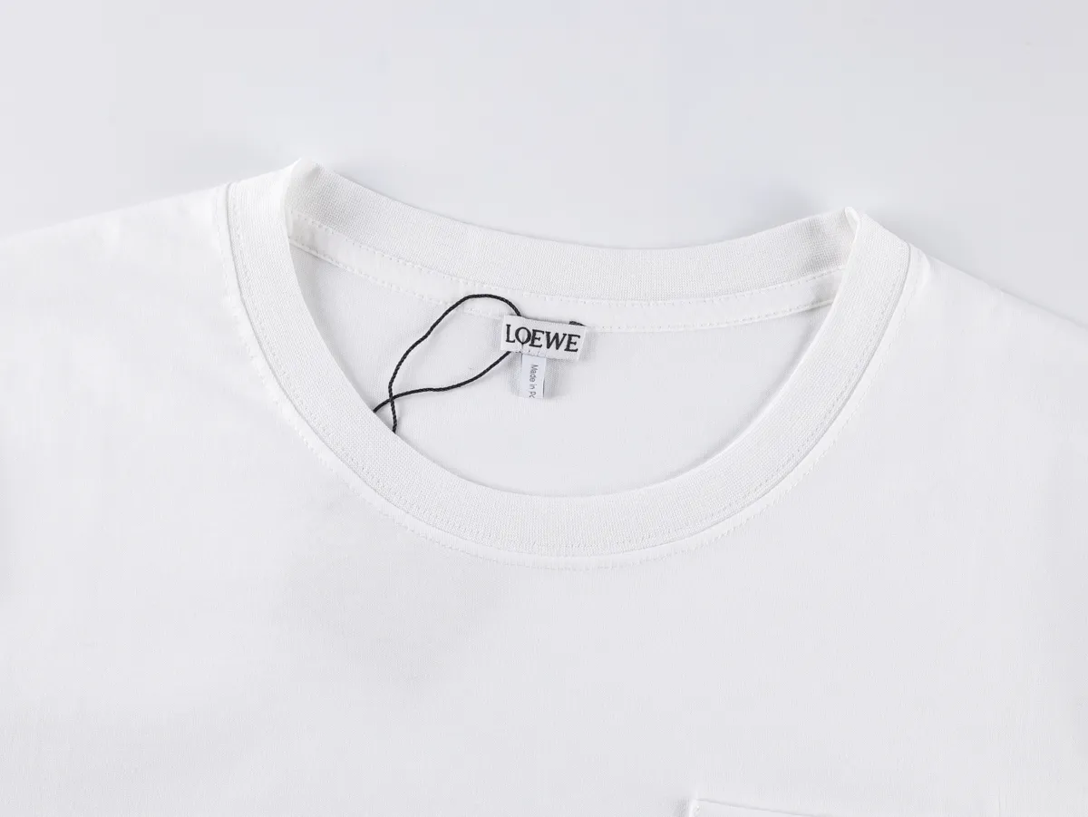 Neckline