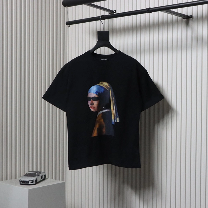 Portrait Album Logo Printed T-Shirt