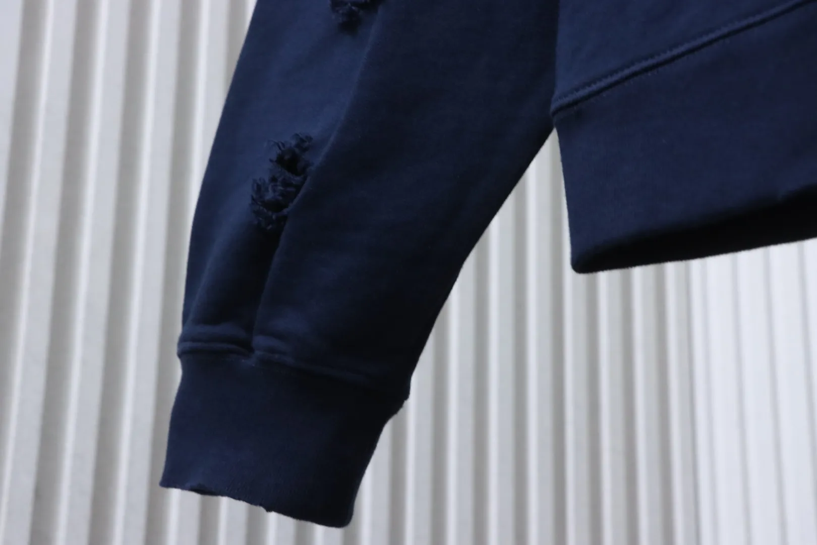Long Sleeve Detail